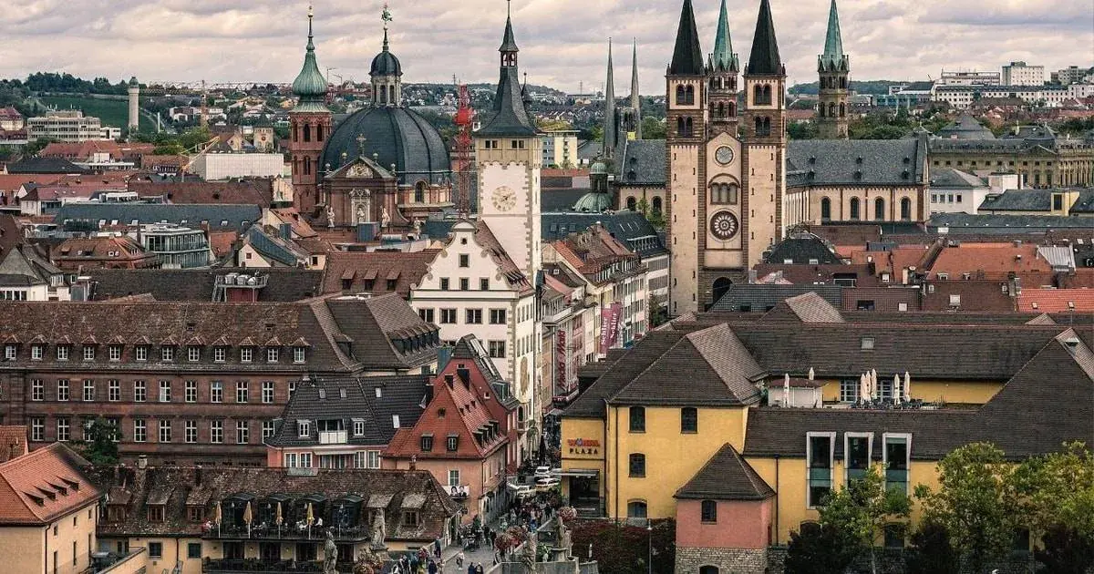 Würzburg: Private Walking Tour With Professional Guide